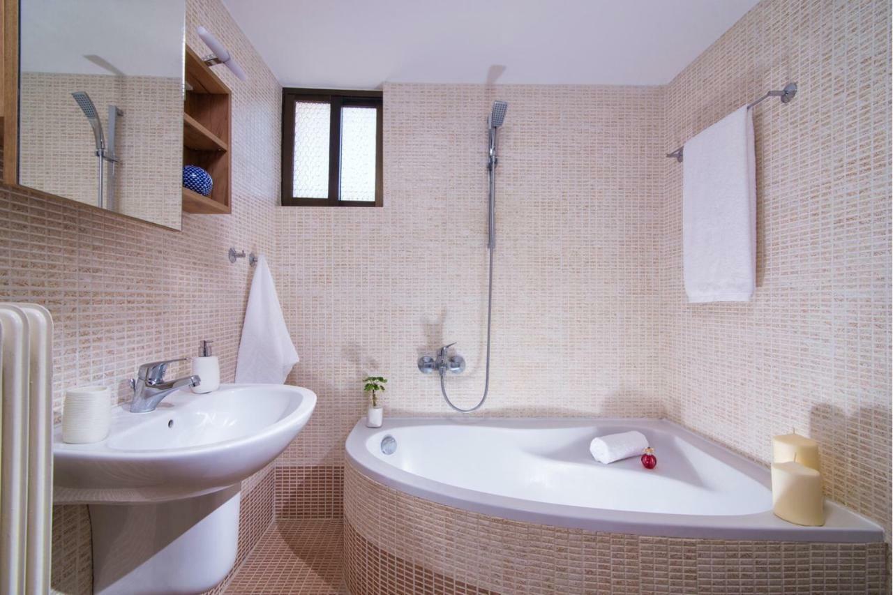 Luxury Villa Rosita W Heated Pool - Nature And Relax Epano Vathia 外观 照片